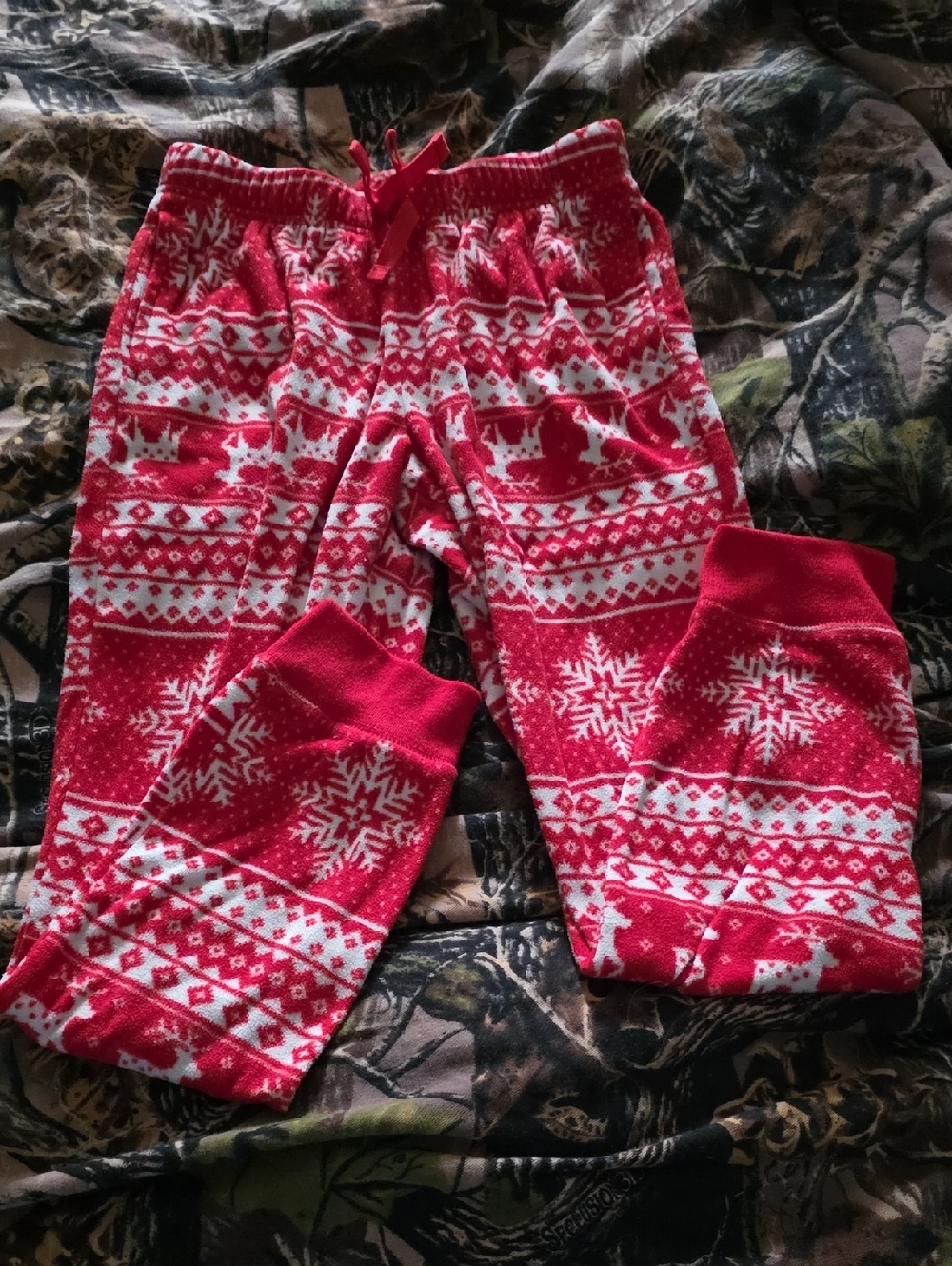 Old Navy Red and White Snowflake Fair Isle Kids Pajama Bottoms